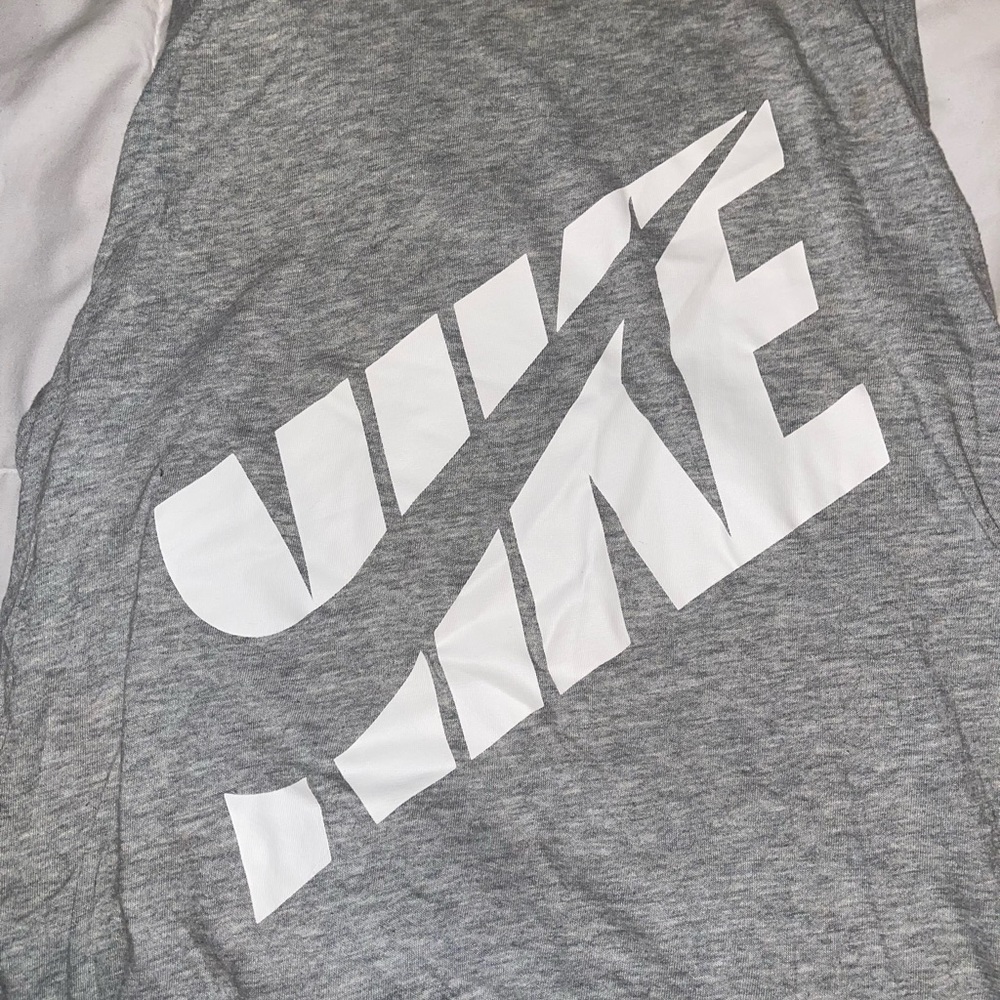Nike Tank - Picture 2 of 3